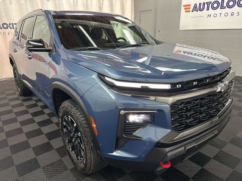 Used 2025 Chevrolet Traverse Z71 w/ Enhanced Driving Package image 2