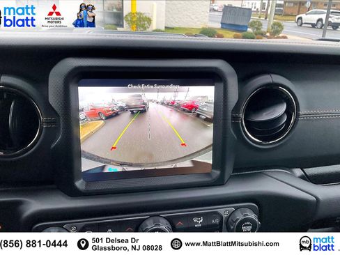 Used 2022 Jeep Wrangler Unlimited Sahara image 22