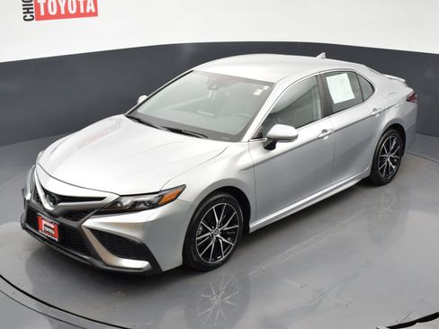 Used 2024 Toyota Camry SE image 23