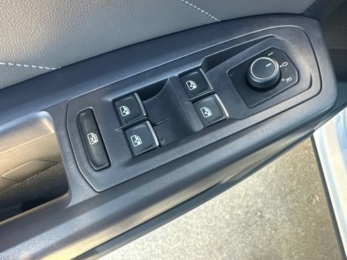 Used 2021 Volkswagen Atlas SE w/ Panoramic Sunroof Package AWD/4WD image 15