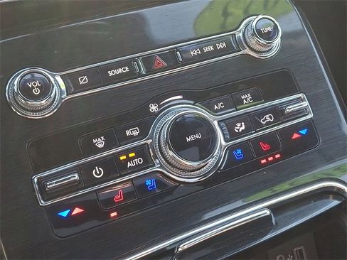 Certified 2023 Lincoln Nautilus Reserve w/ Equipment Group 201A image 16