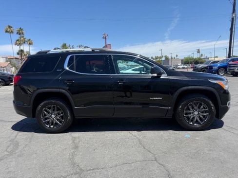 Used 2018 GMC Acadia SLT AWD/4WD image 2