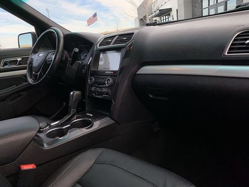 Used 2017 Ford Explorer XLT w/ Equipment Group 202A image 36