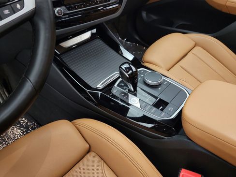 Used 2024 BMW X3 sDrive30i w/ M Sport Package image 11