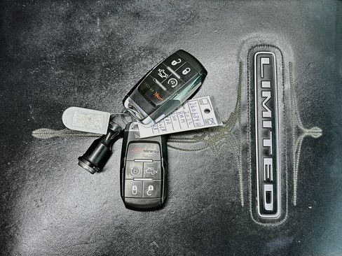 Used 2022 RAM 2500 Limited AWD/4WD image 35