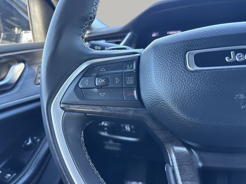 Used 2024 Jeep Grand Cherokee Limited image 27