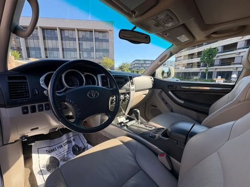 Used 2004 Toyota 4Runner Limited image 10