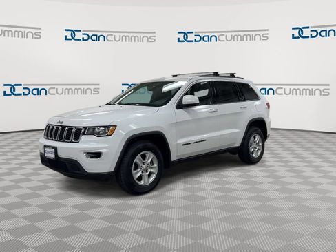 Used 2017 Jeep Grand Cherokee Laredo w/ Quick Order Package 2BE RWD image 4