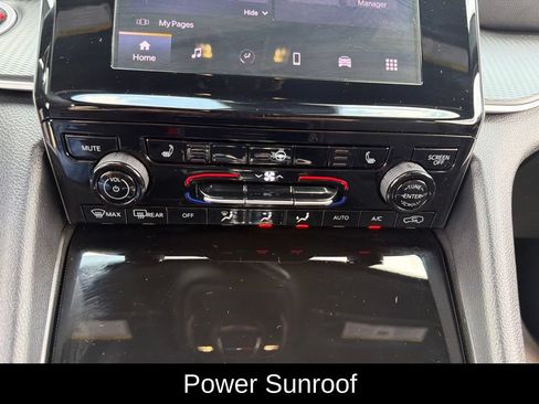 Used 2025 Jeep Grand Cherokee Laredo X w/ Luxury Tech Group I AWD/4WD image 28