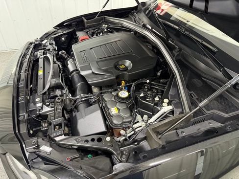 Used 2020 Jaguar F-PACE R-Sport image 32