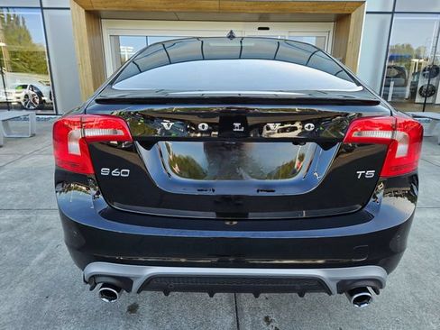 Used 2016 Volvo S60 T5 R-Design FWD image 6