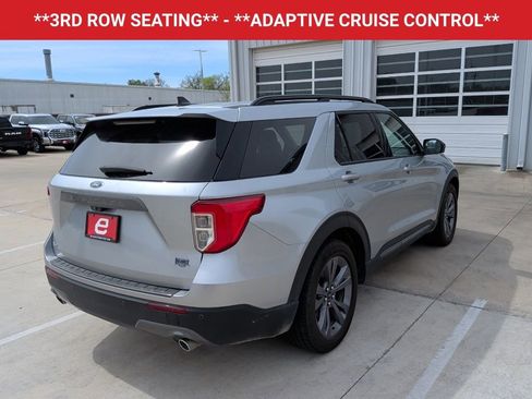 Used 2023 Ford Explorer XLT w/ Equipment Group 202A image 7