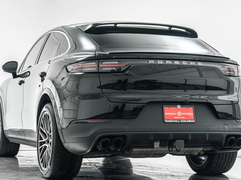 Used 2022 Porsche Cayenne Coupe AWD/4WD image 7