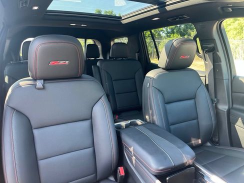 Used 2026 Chevrolet Traverse Z71 w/ LPO, Floor Liner Package AWD/4WD image 41