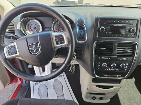 Used 2015 Dodge Grand Caravan SE w/ Quick Order Package 29E SE FWD image 22