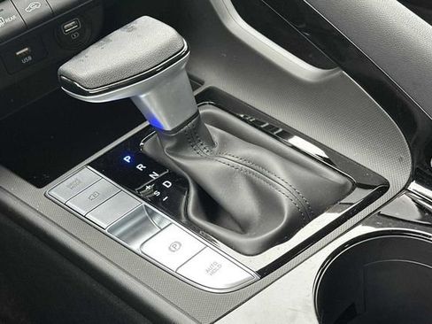 Used 2022 Hyundai Elantra Blue image 17