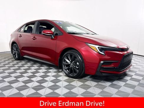 Certified 2026 Toyota Corolla SE w/ SE Package FWD image 1