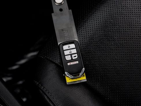 Used 2018 Honda Pilot Elite image 60