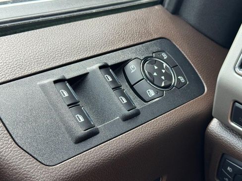 Used 2018 Ford F150 King Ranch w/ Equipment Group 601A Luxury AWD/4WD image 24