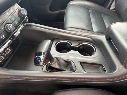 Used 2024 Dodge Durango GT image 30