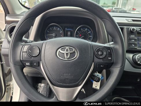 Used 2018 Toyota RAV4 LE w/ Carpet Mat Package FWD image 22