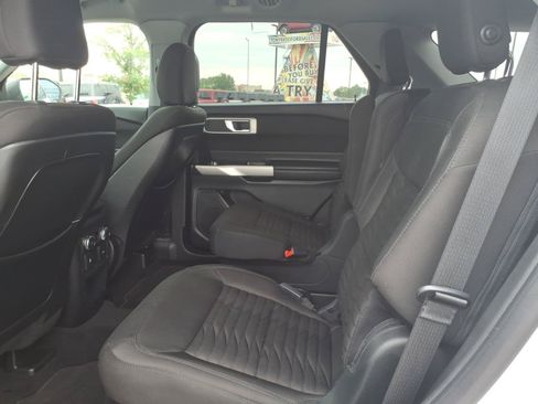 Used 2020 Ford Explorer XLT RWD image 13