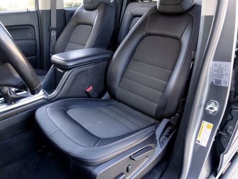 Used 2022 GMC Canyon AT4 image 31