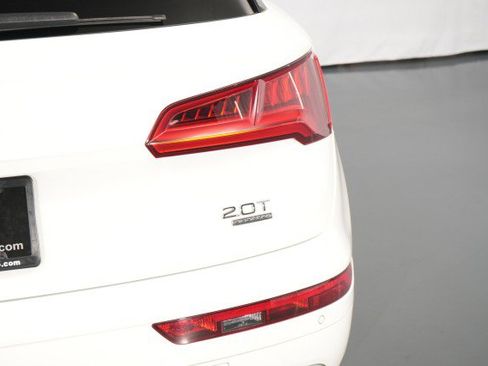 Used 2018 Audi Q5 2.0T Premium Plus w/ Premium Plus Package AWD/4WD image 17