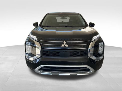 Used 2024 Mitsubishi Outlander SE image 14