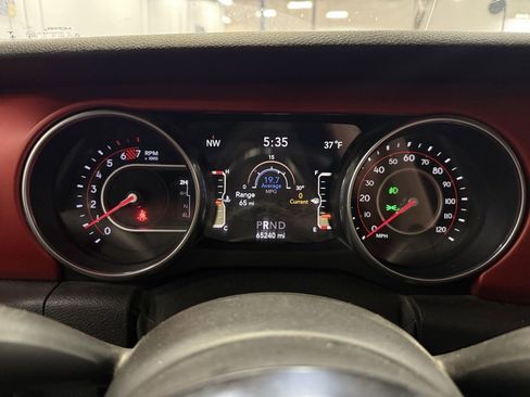 Used 2018 Jeep Wrangler Unlimited Rubicon image 16