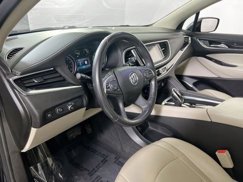 Used 2019 Buick Enclave Essence image 9