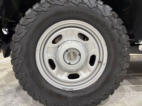 Used 2014 Ford F250 XL w/ Power Equipment Group image 26