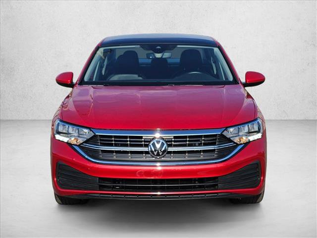 Used 2023 Volkswagen Jetta SE w/ Panoramic Sunroof Package FWD image 2