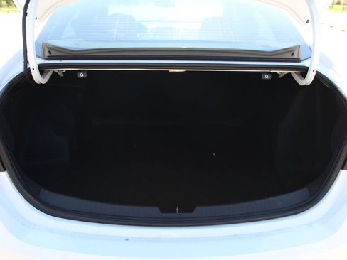 Used 2018 Chevrolet Malibu LT w/ Redline Edition image 21