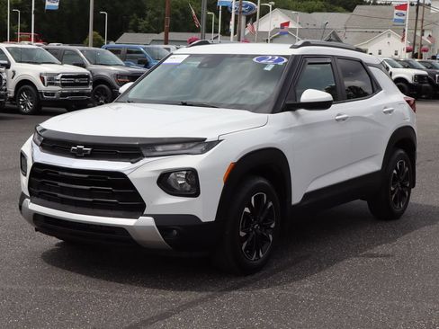 Used 2022 Chevrolet TrailBlazer LT w/ Convenience Package AWD/4WD image 16