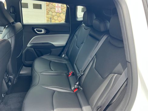 New 2026 Jeep Compass Limited AWD/4WD image 10