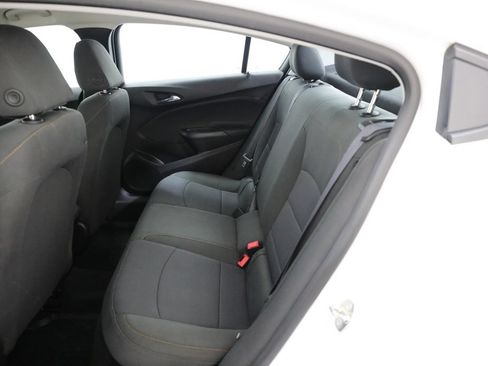 Used 2017 Chevrolet Cruze LS w/ LS Fleet Convenience Package FWD image 9