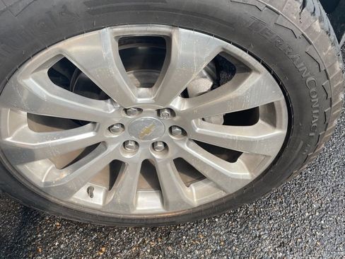 Used 2021 Chevrolet Silverado 1500 High Country w/ Technology Package image 8