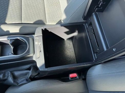 Used 2022 Toyota Tacoma SR image 15
