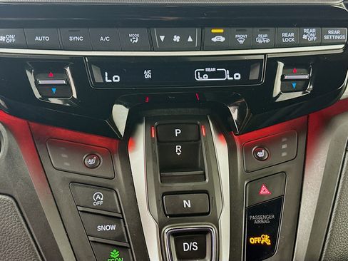 Used 2025 Honda Odyssey Sport-L image 23