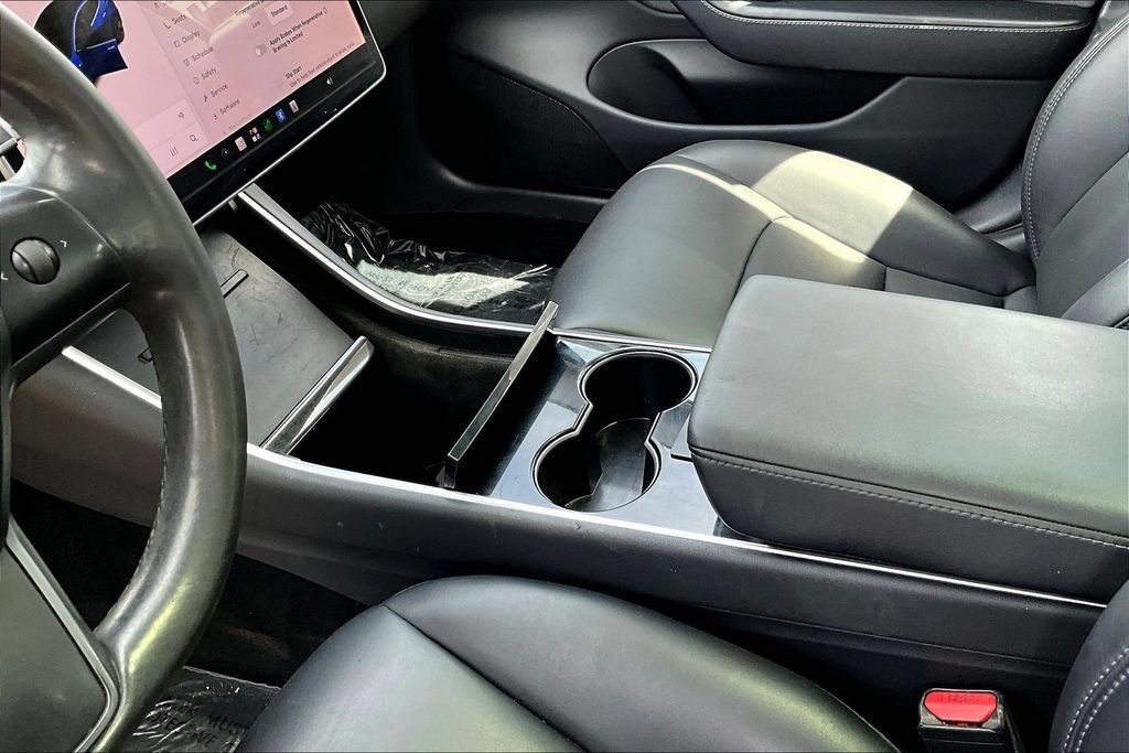 Used 2018 Tesla Model 3 Long Range RWD image 18