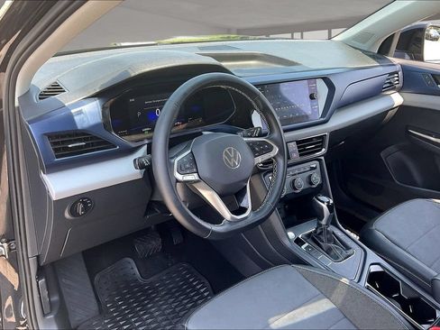 Used 2022 Volkswagen Taos SE FWD image 16