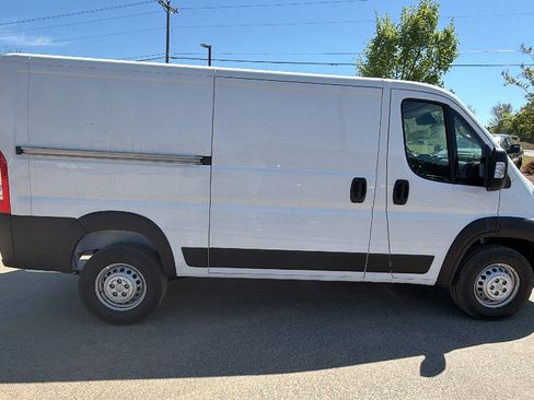 New 2026 RAM ProMaster 1500 w/ Convenience Group FWD image 7