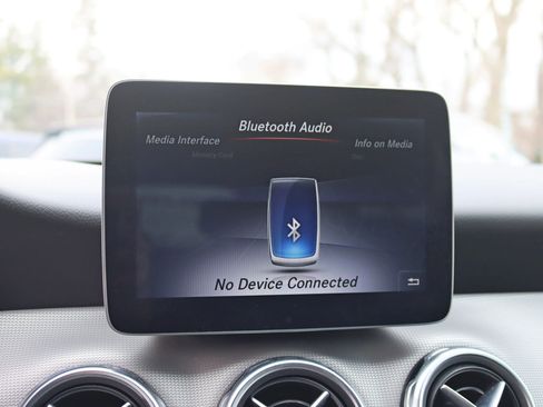 Used 2018 Mercedes-Benz GLA 250 image 22