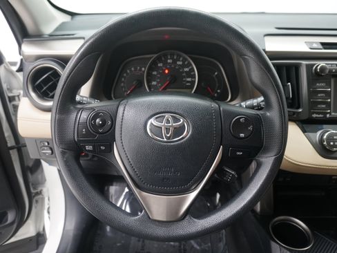 Used 2015 Toyota RAV4 XLE FWD image 15