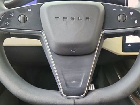 Used 2024 Tesla Model X image 40