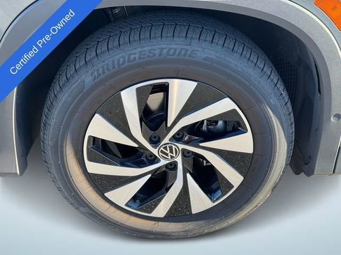 Certified 2025 Volkswagen Tiguan S image 6