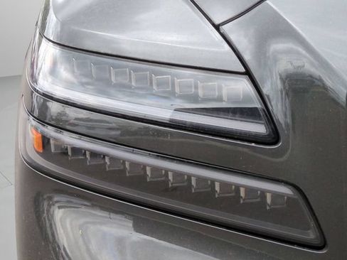 Used 2025 Genesis GV80 3.5T Advanced AWD/4WD image 9