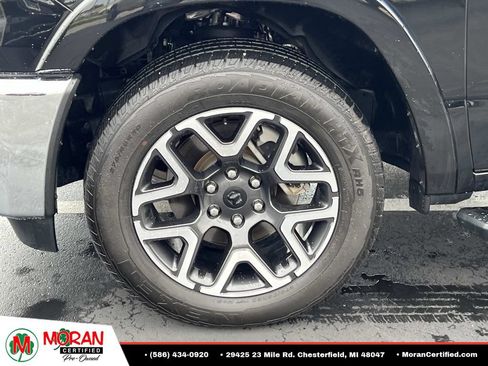 Used 2025 RAM 1500 Laramie AWD/4WD image 10