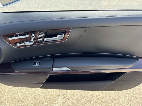 Used 2014 Mercedes-Benz CL 550 4MATIC image 31